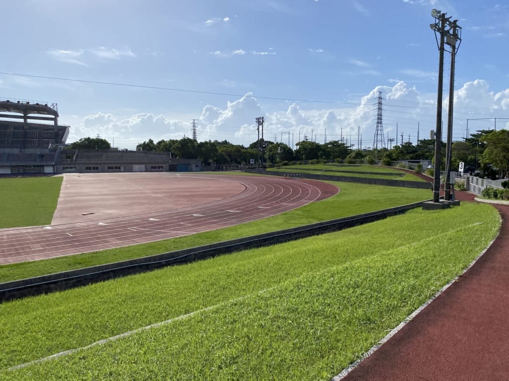 陸上競技場のトラック