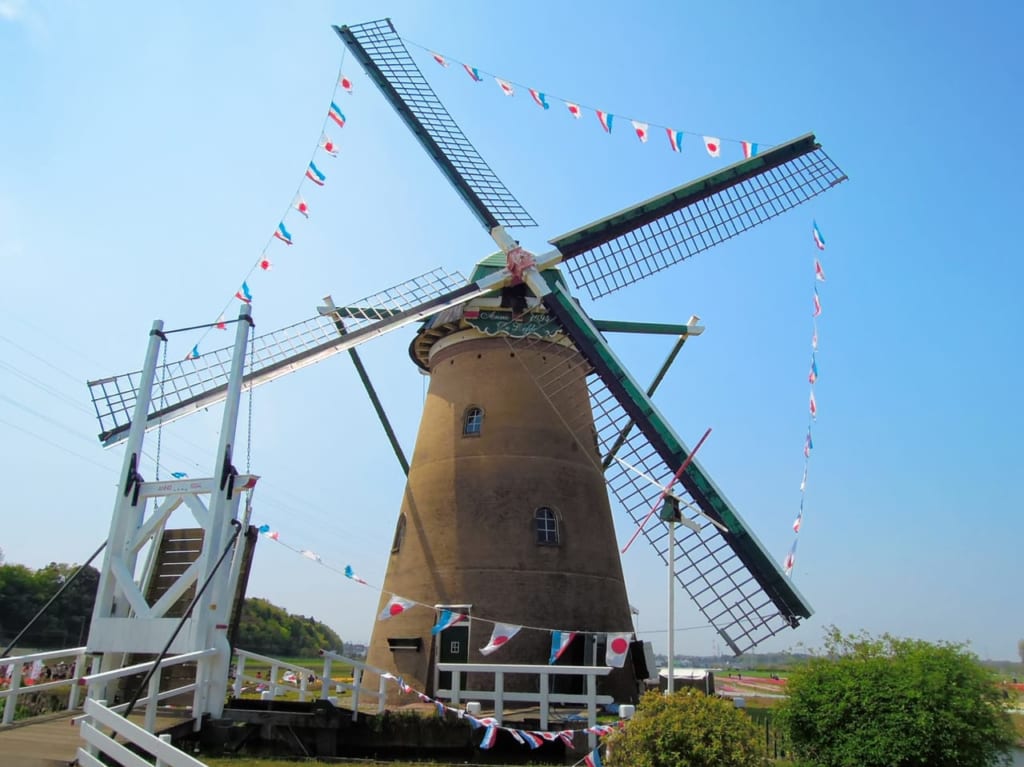 ふるさと広場　オランダ風車