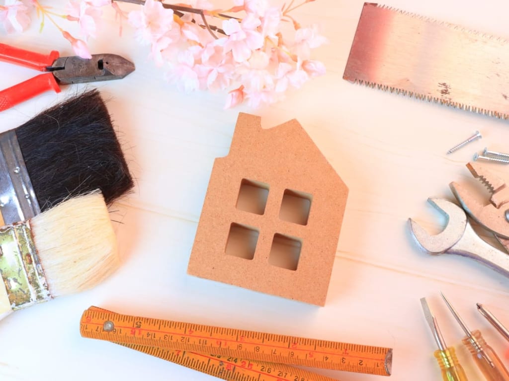 桜と家の模型　春
