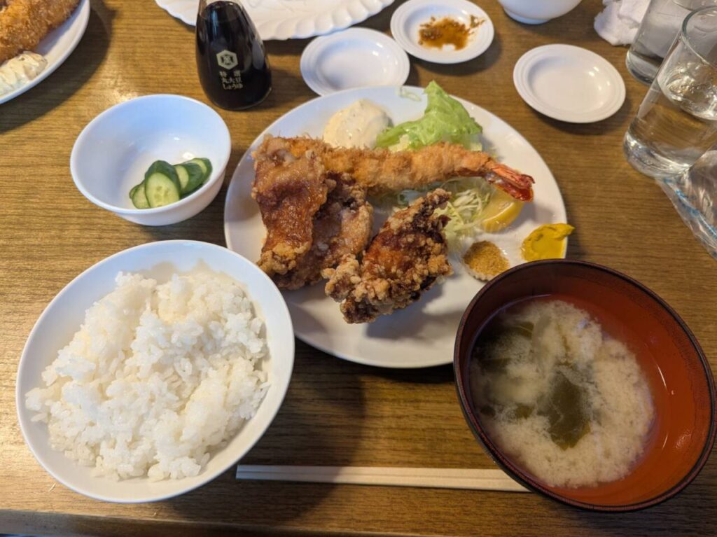 食堂幸　定食