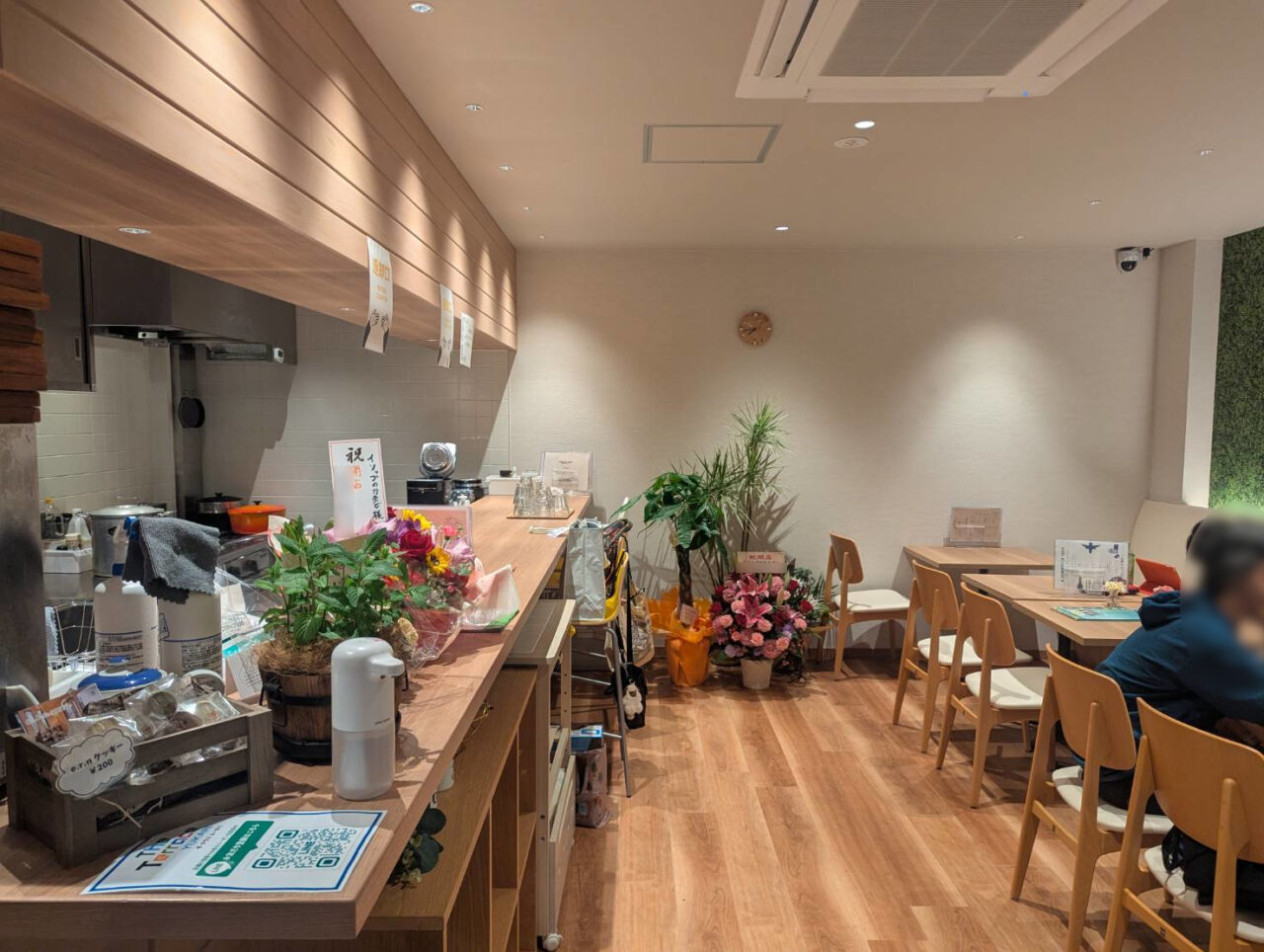 イソップのかまど　店内