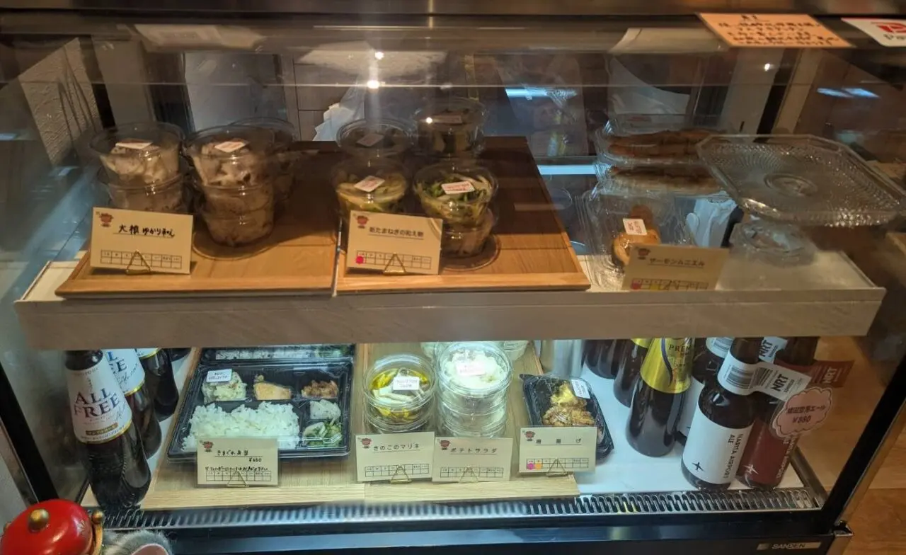 イソップのかまど　ショーケース