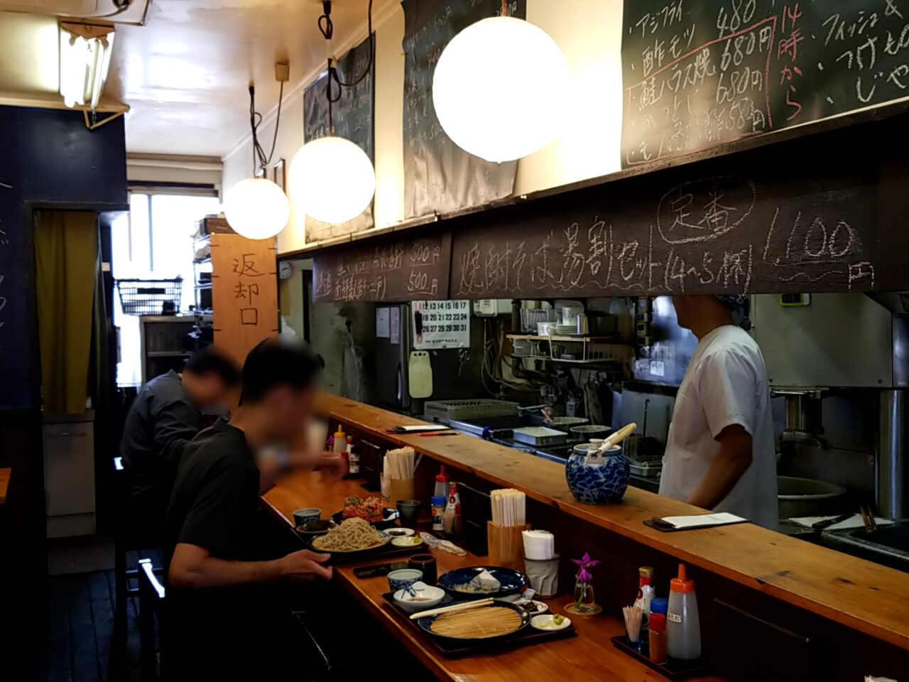 ののや　店内