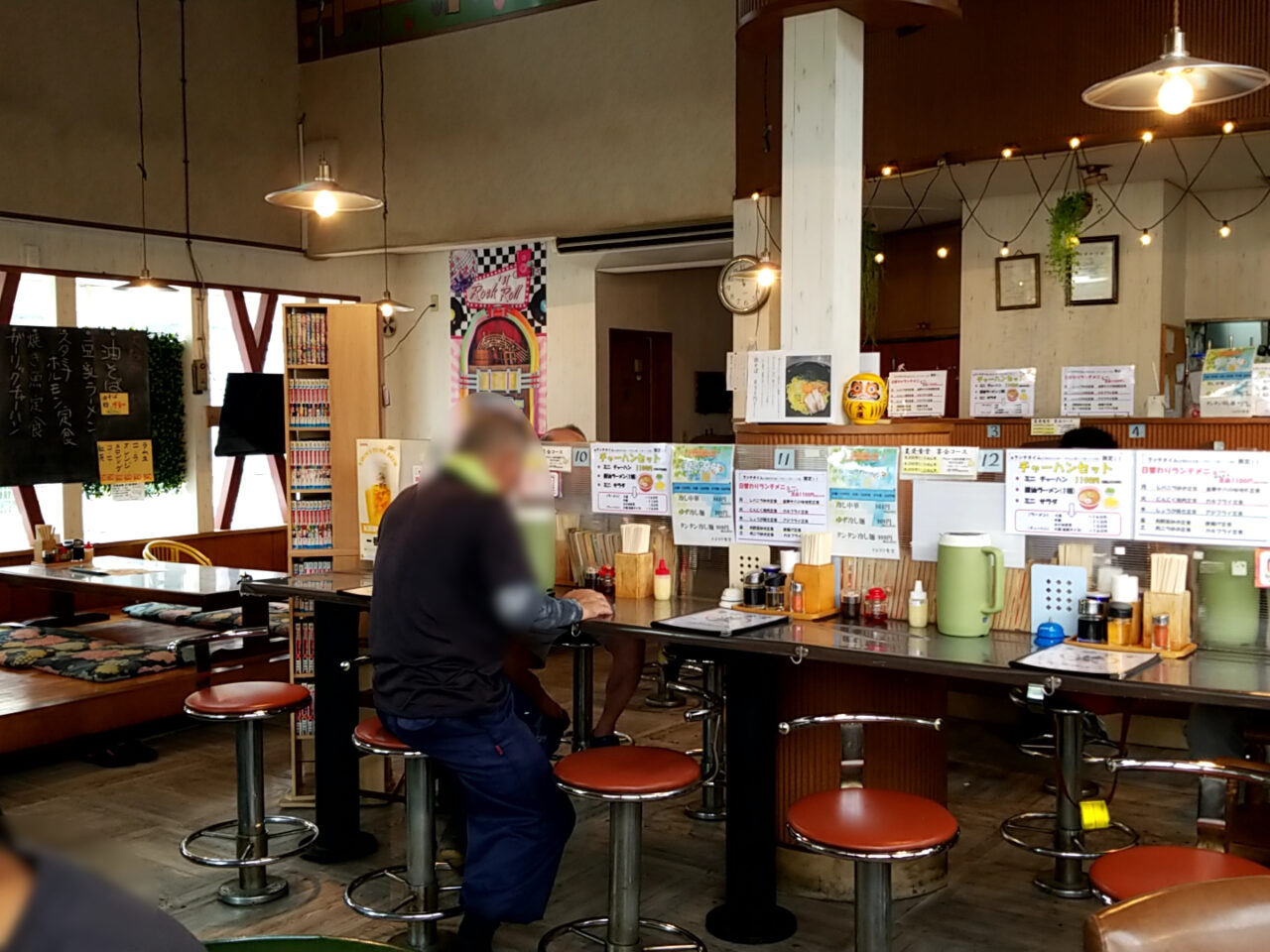 豊受食堂　カウンター席