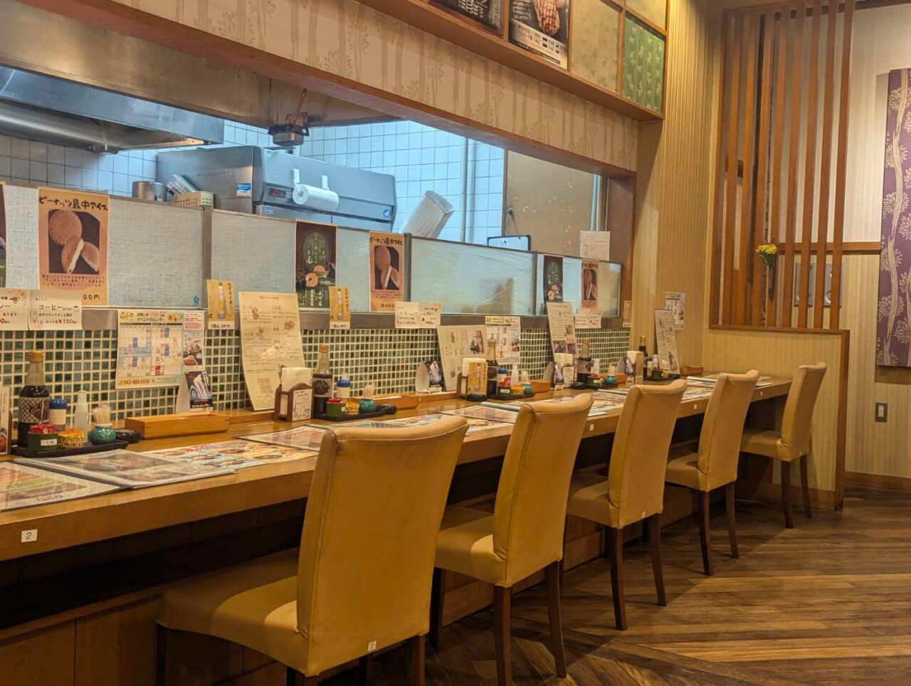 ららポーク　店内