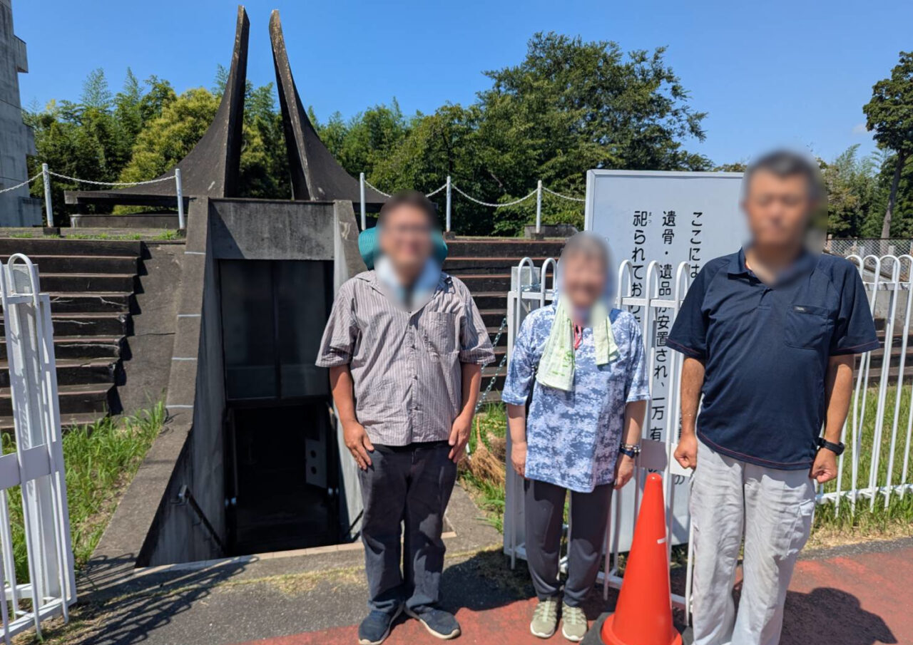 忠霊塔 清掃した方々