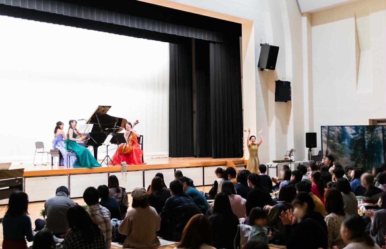 愛音会 コンサートの様子