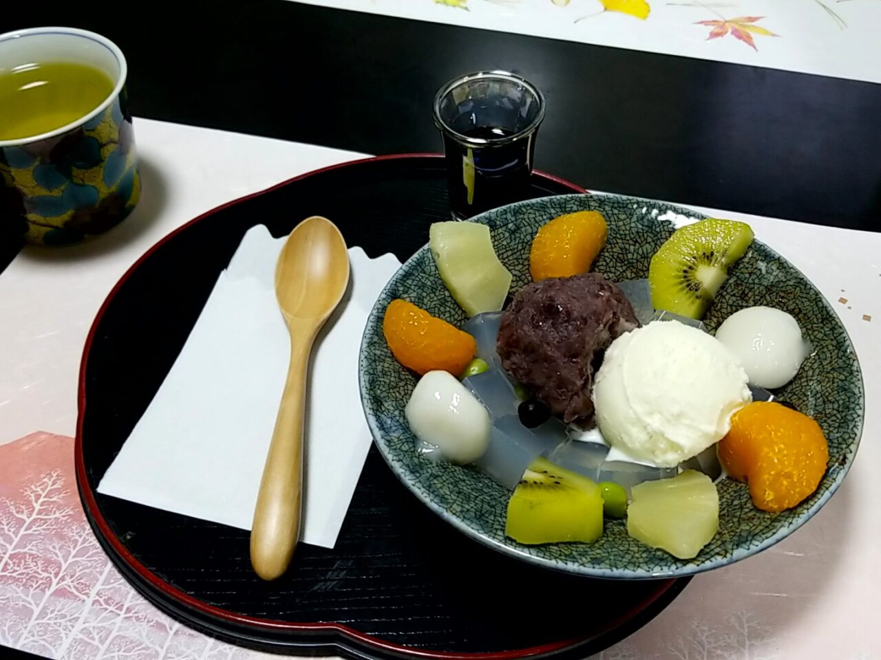 うらら アイスクリーム付きあんみつ